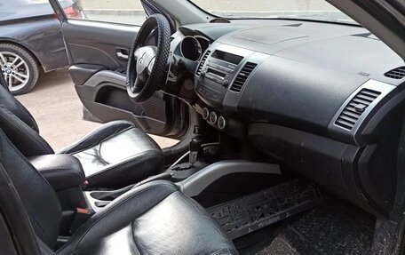 Mitsubishi Outlander III рестайлинг 3, 2007 год, 870 000 рублей, 7 фотография