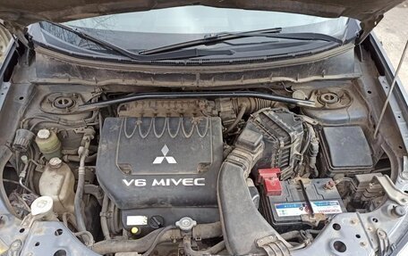 Mitsubishi Outlander III рестайлинг 3, 2007 год, 870 000 рублей, 10 фотография