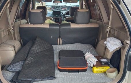 Toyota Ipsum II, 2001 год, 675 000 рублей, 3 фотография