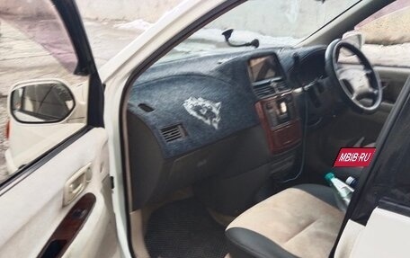 Toyota Ipsum II, 2001 год, 675 000 рублей, 4 фотография