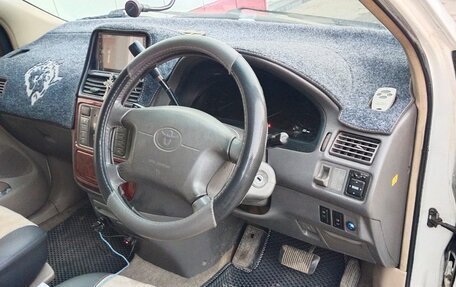 Toyota Ipsum II, 2001 год, 675 000 рублей, 16 фотография