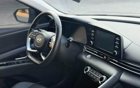 Hyundai Elantra, 2022 год, 1 500 000 рублей, 17 фотография