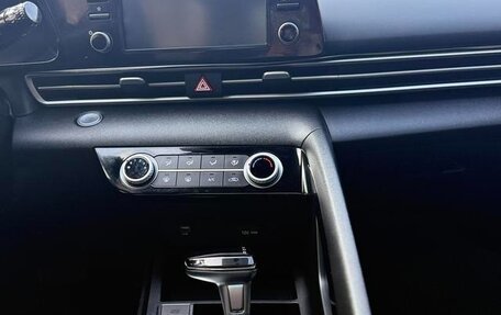 Hyundai Elantra, 2022 год, 1 500 000 рублей, 16 фотография