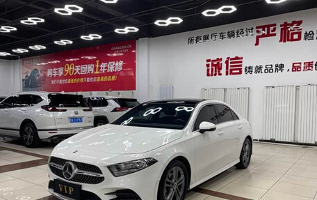 Mercedes-Benz A-Класс, 2022 год, 1 690 000 рублей, 3 фотография