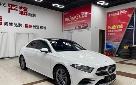 Mercedes-Benz A-Класс, 2022 год, 1 690 000 рублей, 2 фотография