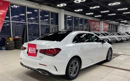 Mercedes-Benz A-Класс, 2022 год, 1 690 000 рублей, 5 фотография