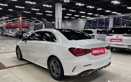 Mercedes-Benz A-Класс, 2022 год, 1 690 000 рублей, 6 фотография