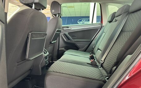 Volkswagen Tiguan II, 2019 год, 2 445 000 рублей, 25 фотография