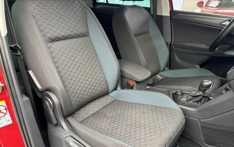 Volkswagen Tiguan II, 2019 год, 2 445 000 рублей, 22 фотография