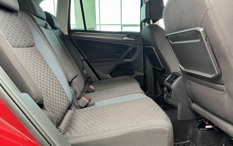 Volkswagen Tiguan II, 2019 год, 2 445 000 рублей, 26 фотография