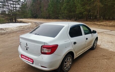 Renault Logan II, 2016 год, 385 000 рублей, 5 фотография