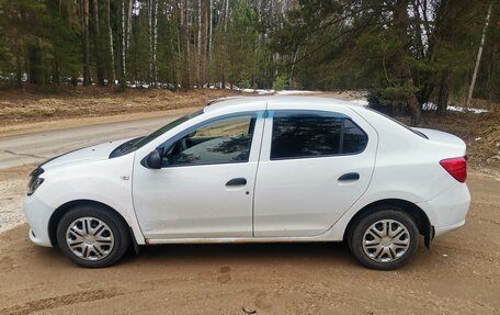 Renault Logan II, 2016 год, 385 000 рублей, 7 фотография