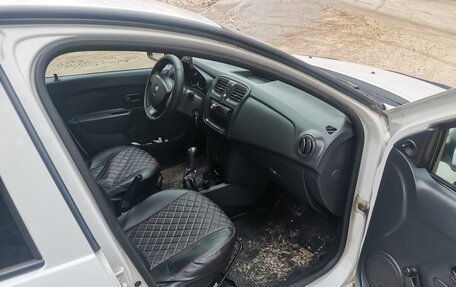 Renault Logan II, 2016 год, 385 000 рублей, 9 фотография