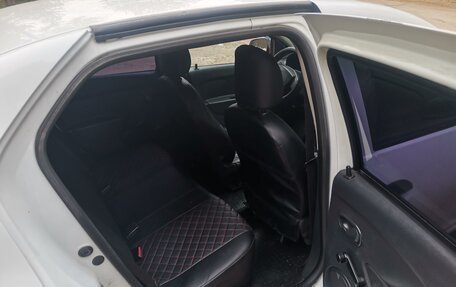 Renault Logan II, 2016 год, 385 000 рублей, 10 фотография