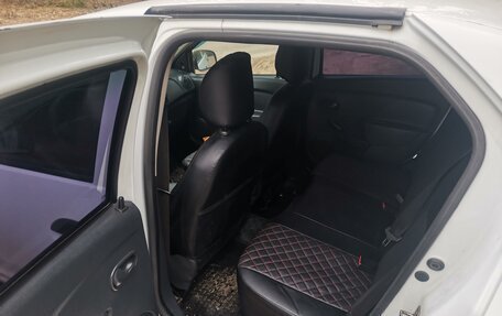 Renault Logan II, 2016 год, 385 000 рублей, 12 фотография