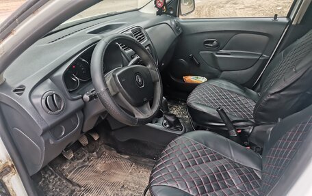 Renault Logan II, 2016 год, 385 000 рублей, 11 фотография