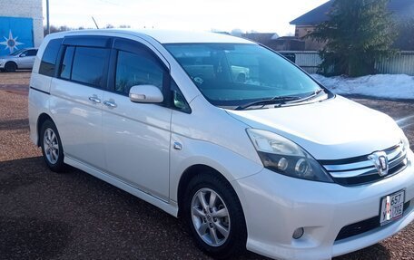 Toyota ISis I, 2012 год, 1 460 000 рублей, 3 фотография