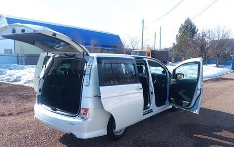 Toyota ISis I, 2012 год, 1 460 000 рублей, 17 фотография