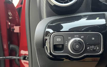 Mercedes-Benz A-Класс, 2022 год, 1 760 000 рублей, 13 фотография