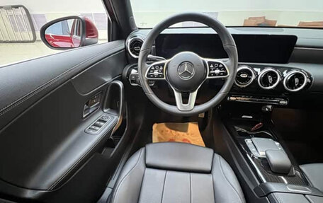 Mercedes-Benz A-Класс, 2022 год, 1 760 000 рублей, 10 фотография