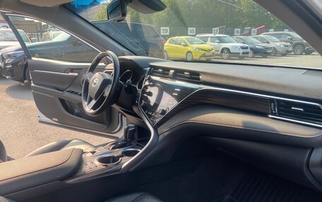 Toyota Camry, 2018 год, 2 450 000 рублей, 5 фотография