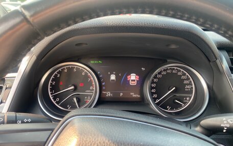 Toyota Camry, 2018 год, 2 450 000 рублей, 7 фотография