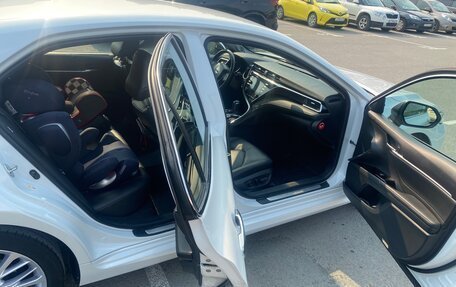 Toyota Camry, 2018 год, 2 450 000 рублей, 6 фотография