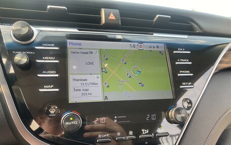 Toyota Camry, 2018 год, 2 450 000 рублей, 12 фотография