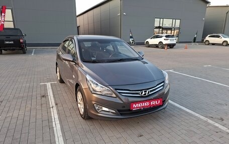 Hyundai Solaris II рестайлинг, 2016 год, 915 000 рублей, 2 фотография