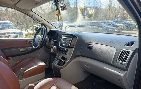 Hyundai H-1 II рестайлинг, 2015 год, 1 800 000 рублей, 5 фотография