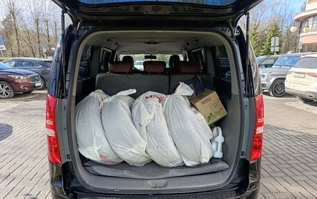 Hyundai H-1 II рестайлинг, 2015 год, 1 800 000 рублей, 9 фотография