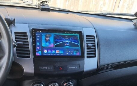 Mitsubishi Outlander III рестайлинг 3, 2010 год, 1 200 000 рублей, 8 фотография