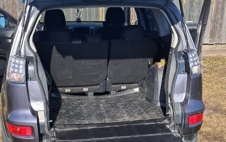 Mitsubishi Outlander III рестайлинг 3, 2010 год, 1 200 000 рублей, 16 фотография