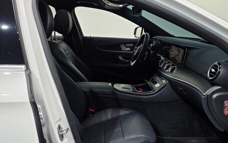 Mercedes-Benz E-Класс, 2023 год, 7 290 000 рублей, 9 фотография