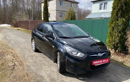 Hyundai Solaris II рестайлинг, 2013 год, 890 000 рублей, 3 фотография