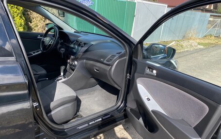 Hyundai Solaris II рестайлинг, 2013 год, 890 000 рублей, 11 фотография