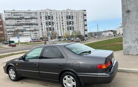 Toyota Camry, 1999 год, 560 000 рублей, 3 фотография