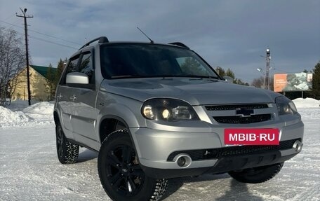 Chevrolet Niva I рестайлинг, 2017 год, 700 000 рублей, 2 фотография