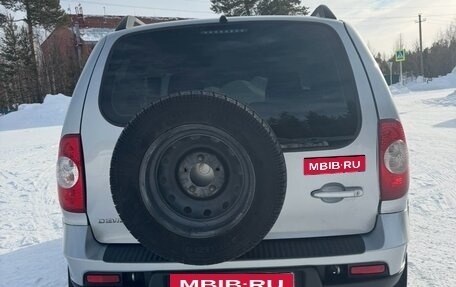 Chevrolet Niva I рестайлинг, 2017 год, 700 000 рублей, 4 фотография