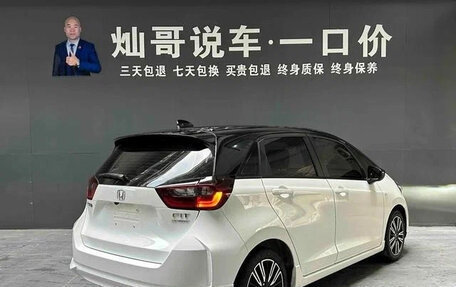 Honda Fit, 2022 год, 980 000 рублей, 4 фотография