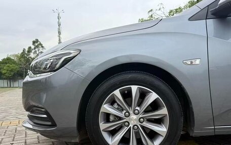 Chevrolet Monza, 2021 год, 1 150 000 рублей, 5 фотография