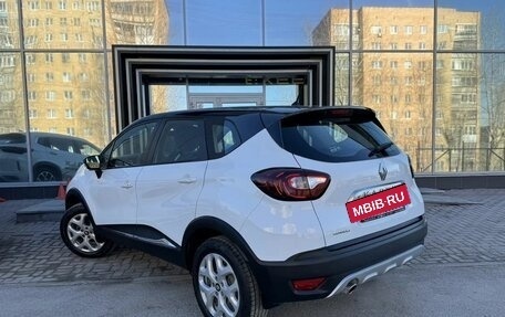 Renault Kaptur I рестайлинг, 2017 год, 1 250 000 рублей, 8 фотография