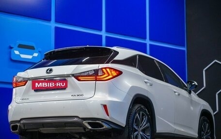 Lexus RX IV рестайлинг, 2018 год, 4 050 000 рублей, 6 фотография