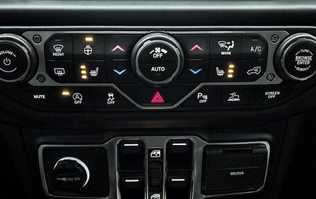 Jeep Wrangler, 2023 год, 5 900 009 рублей, 8 фотография