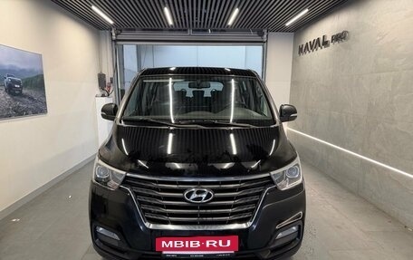 Hyundai H-1 II рестайлинг, 2019 год, 2 399 000 рублей, 2 фотография