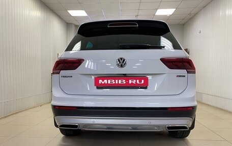Volkswagen Tiguan II, 2019 год, 2 700 000 рублей, 3 фотография