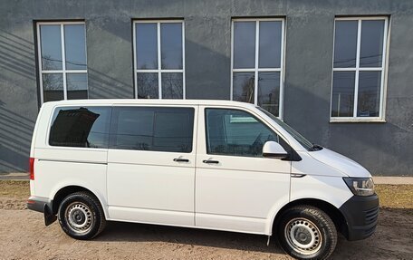 Volkswagen Caravelle T5, 2015 год, 2 100 000 рублей, 3 фотография