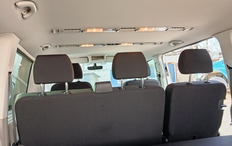 Volkswagen Caravelle T5, 2015 год, 2 100 000 рублей, 13 фотография