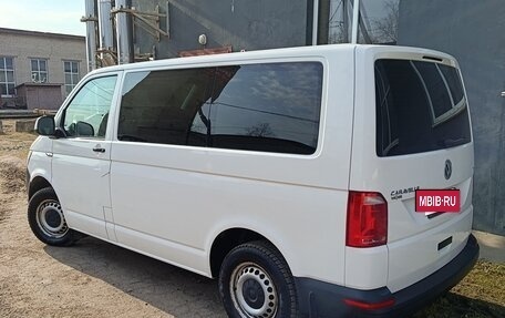Volkswagen Caravelle T5, 2015 год, 2 100 000 рублей, 17 фотография