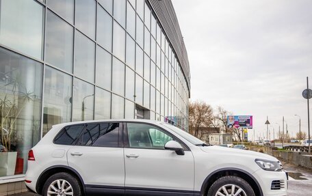 Volkswagen Touareg III, 2012 год, 1 988 000 рублей, 8 фотография